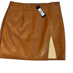 Lulu’s Walking the walk Faux Leather Miniskirt, LG, Camel, NWT